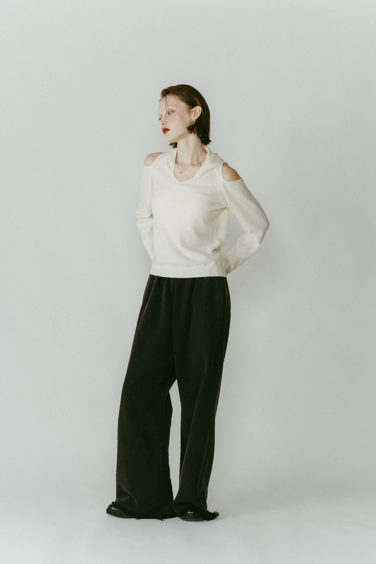 slim hooded knit/white