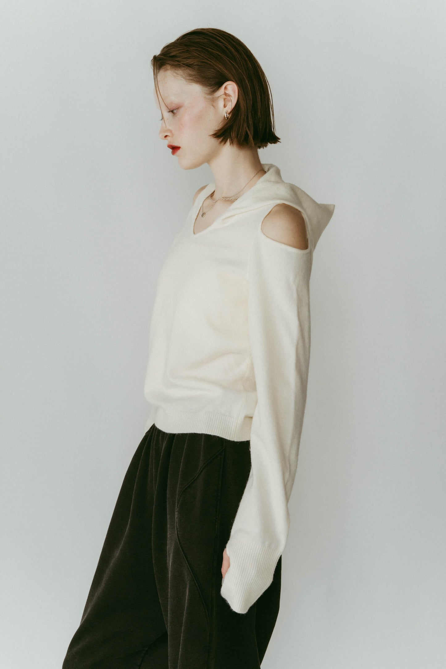 slim hooded knit/white