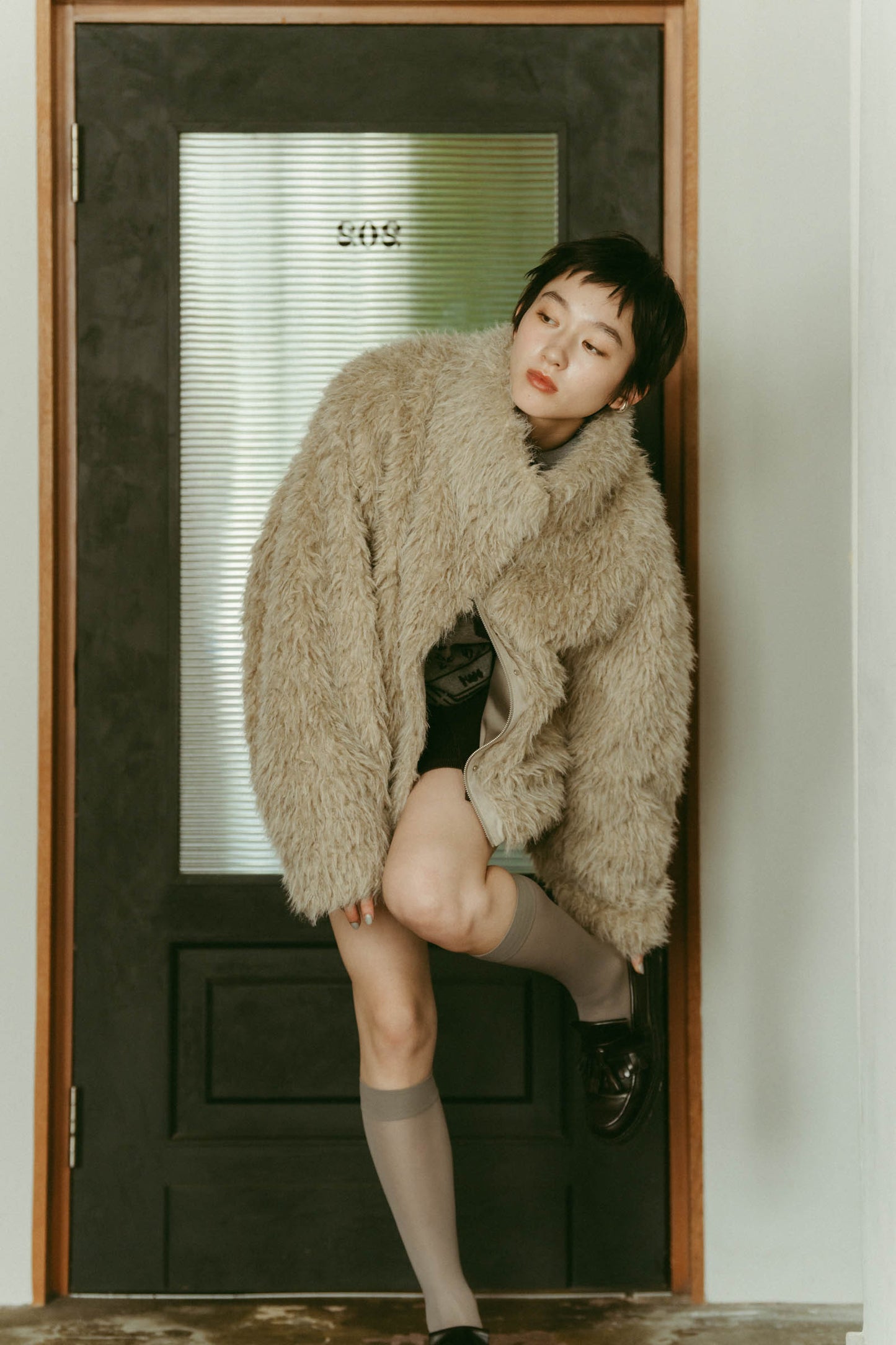 shaggy stand collar coat/ivory