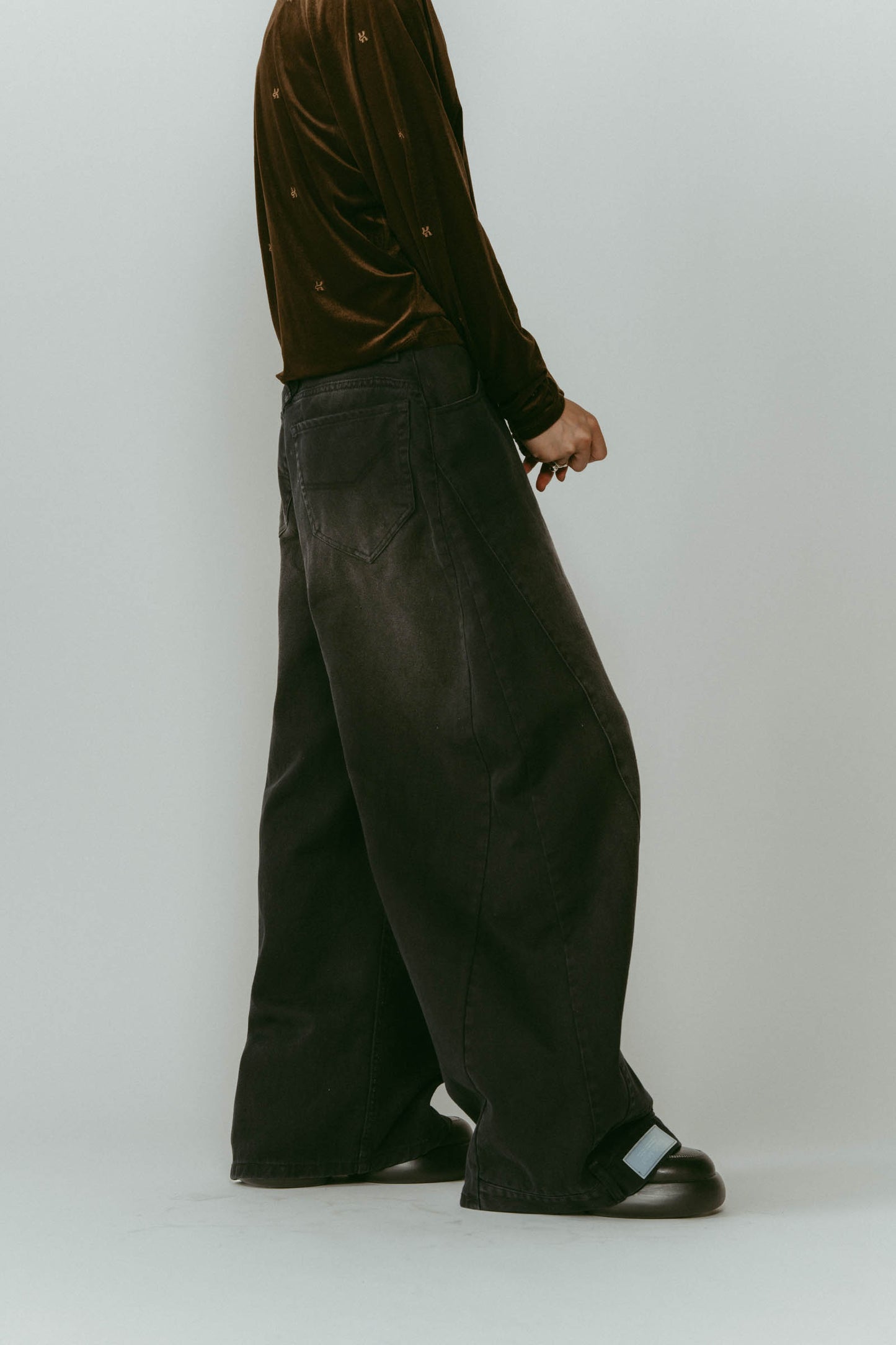 shirt wrap denim pants/black