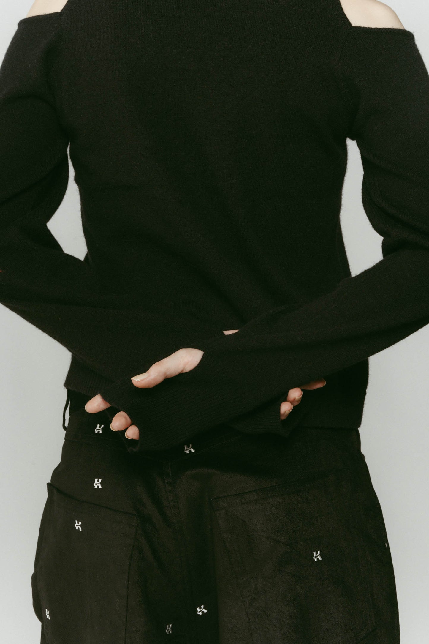 slim hooded knit/black