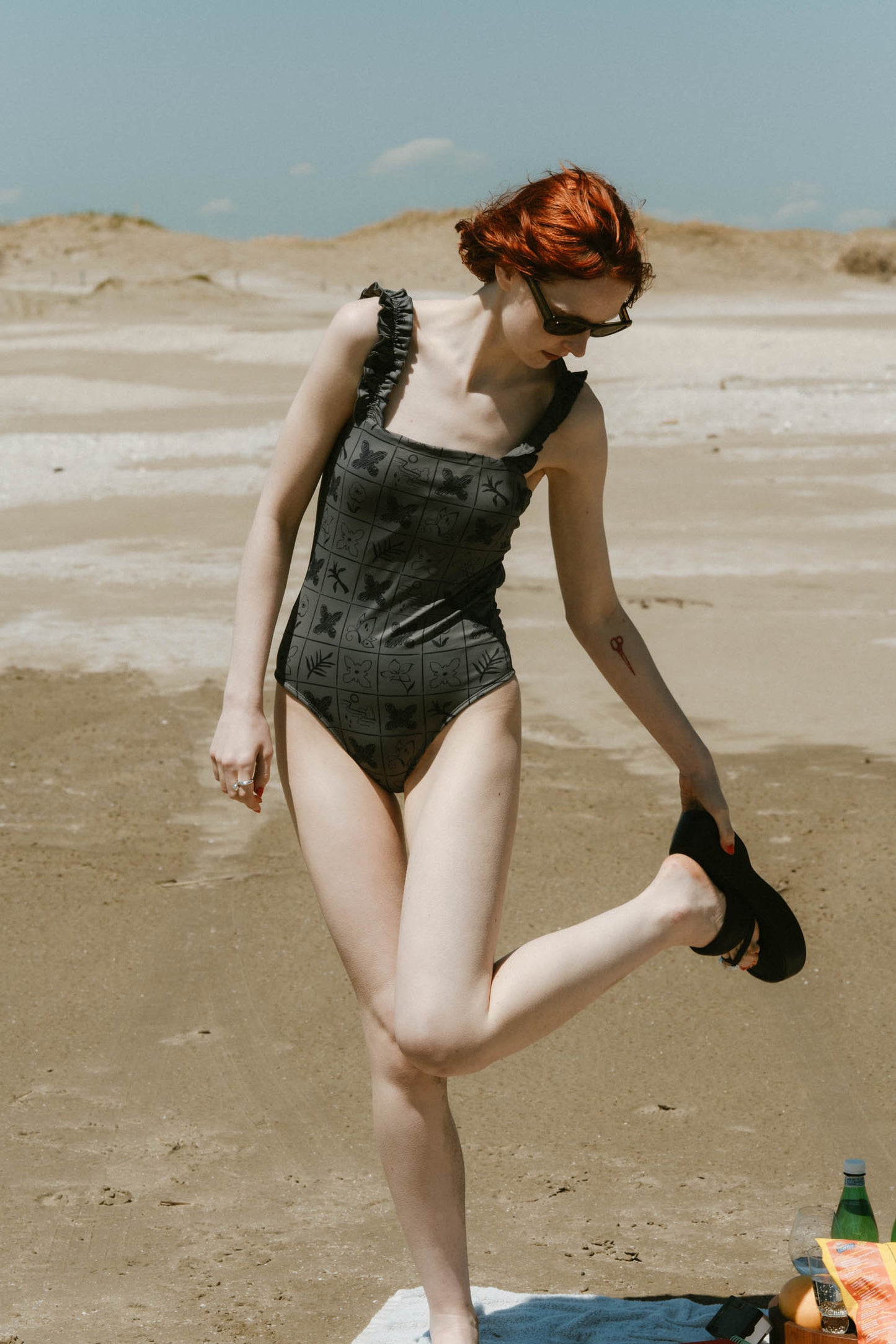 back open flower swim suit/2color