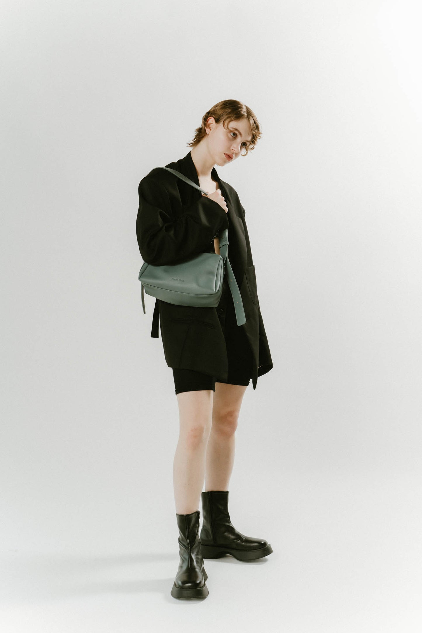 button studs shoulder bag/2color