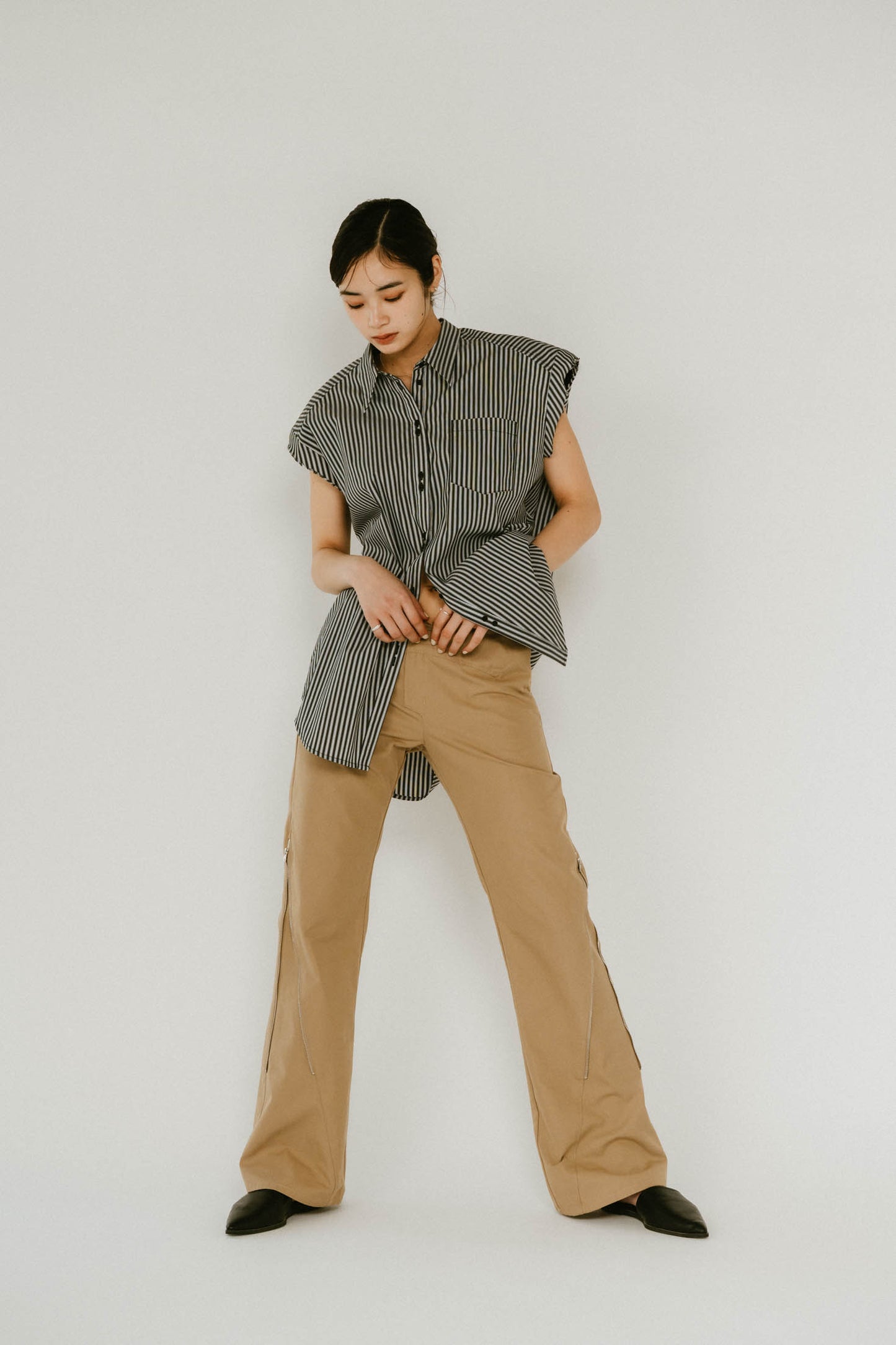 stripe label nosleeve shirt/4color