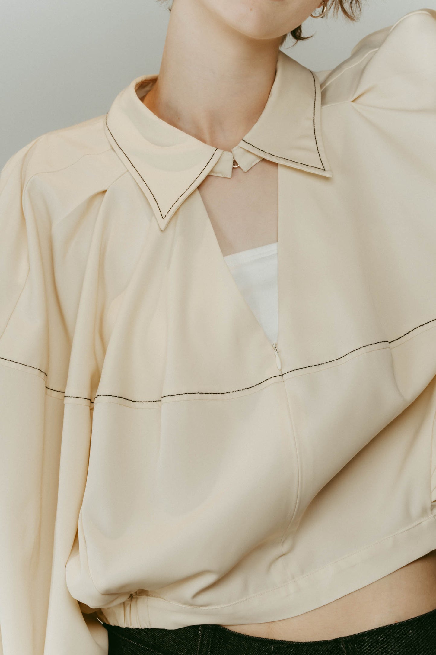 4way design blouse/ivory