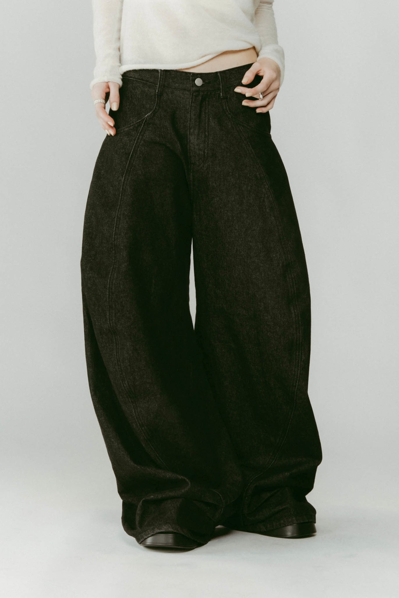 tuck design denim pants/denimblack