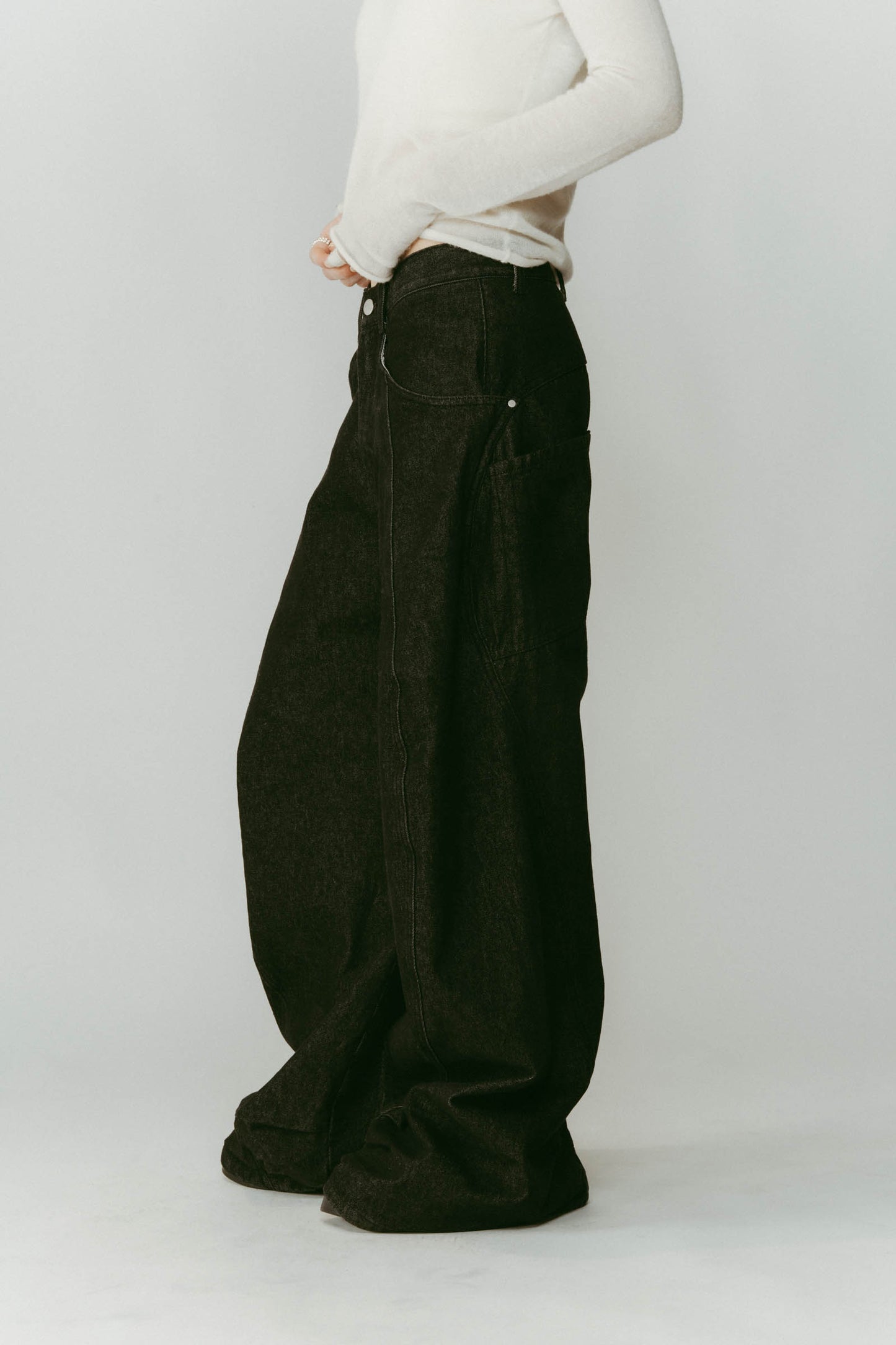 tuck design denim pants/denimblack