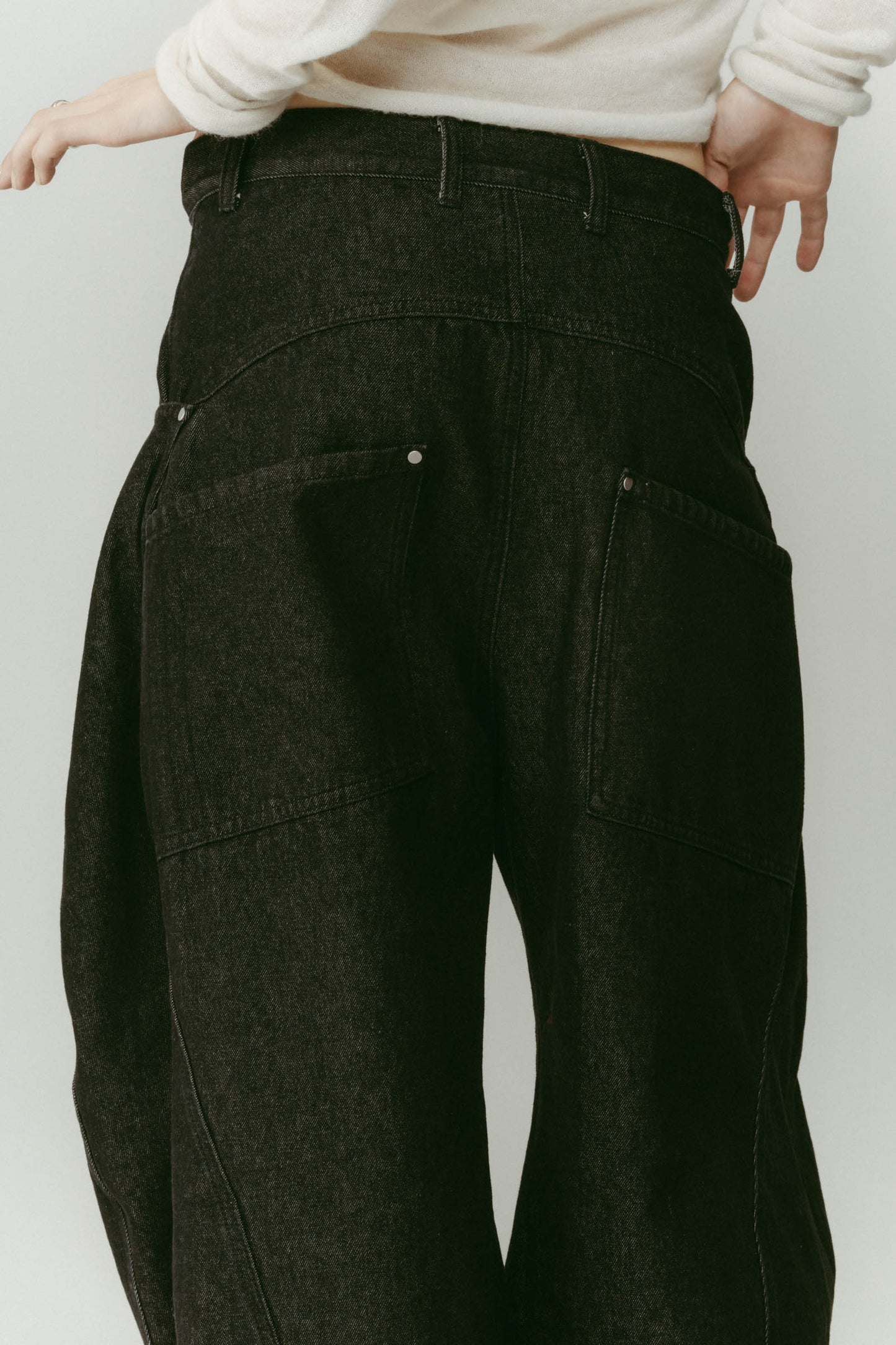 tuck design denim pants/denimblack
