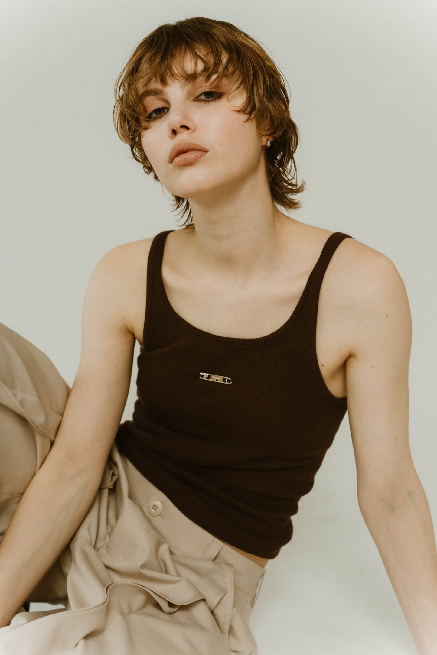 cap in rib tank top/brown,ivory