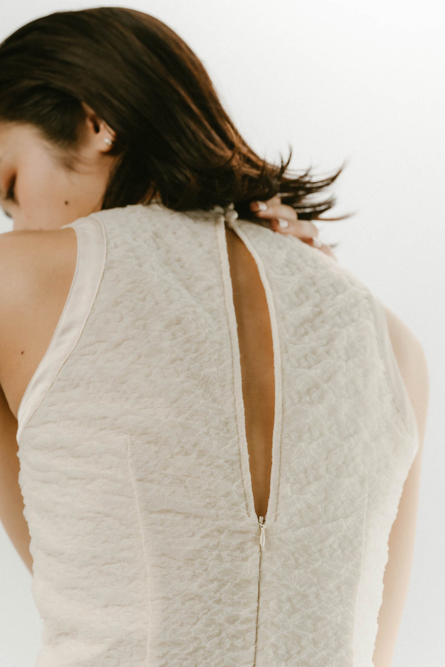 halter neck one piece/ivory