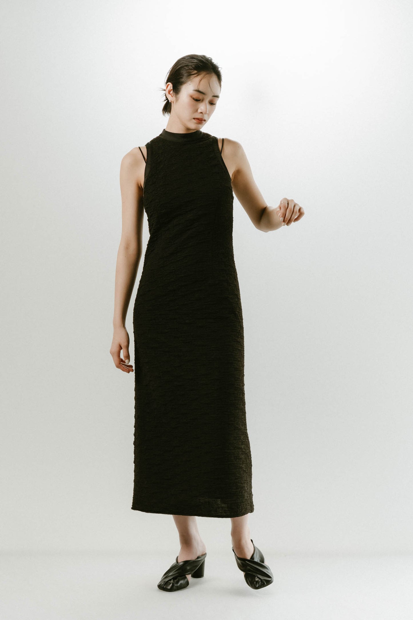 halter neck one piece/black