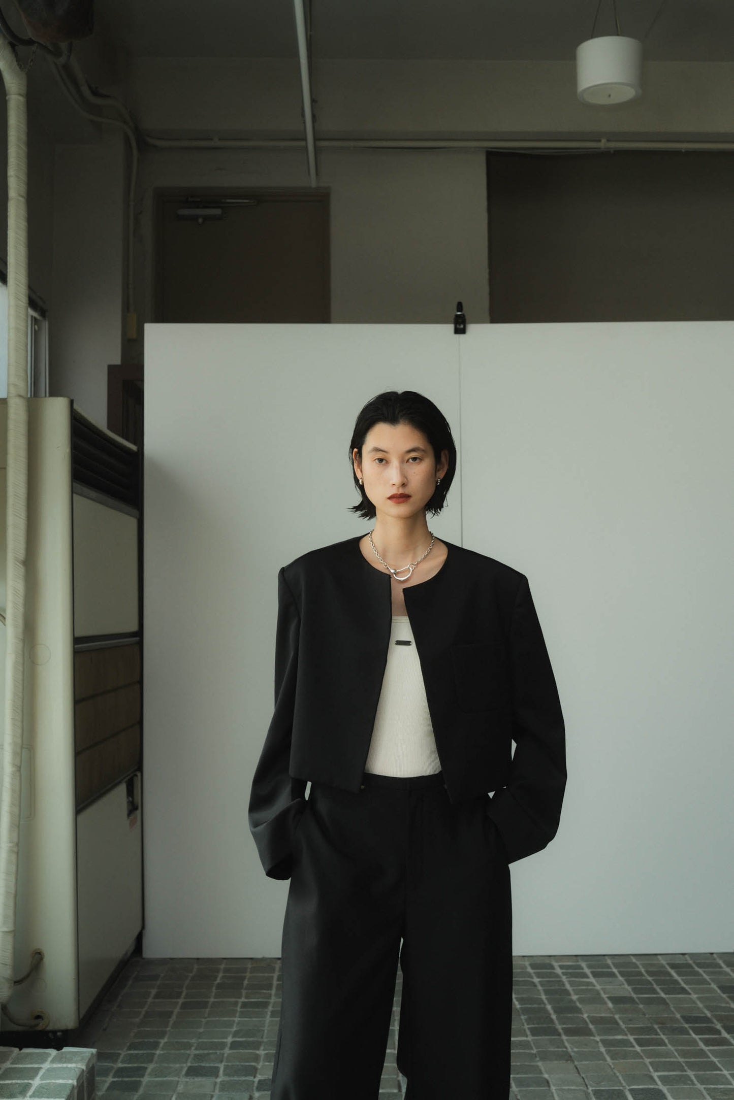 collarless jacket/black