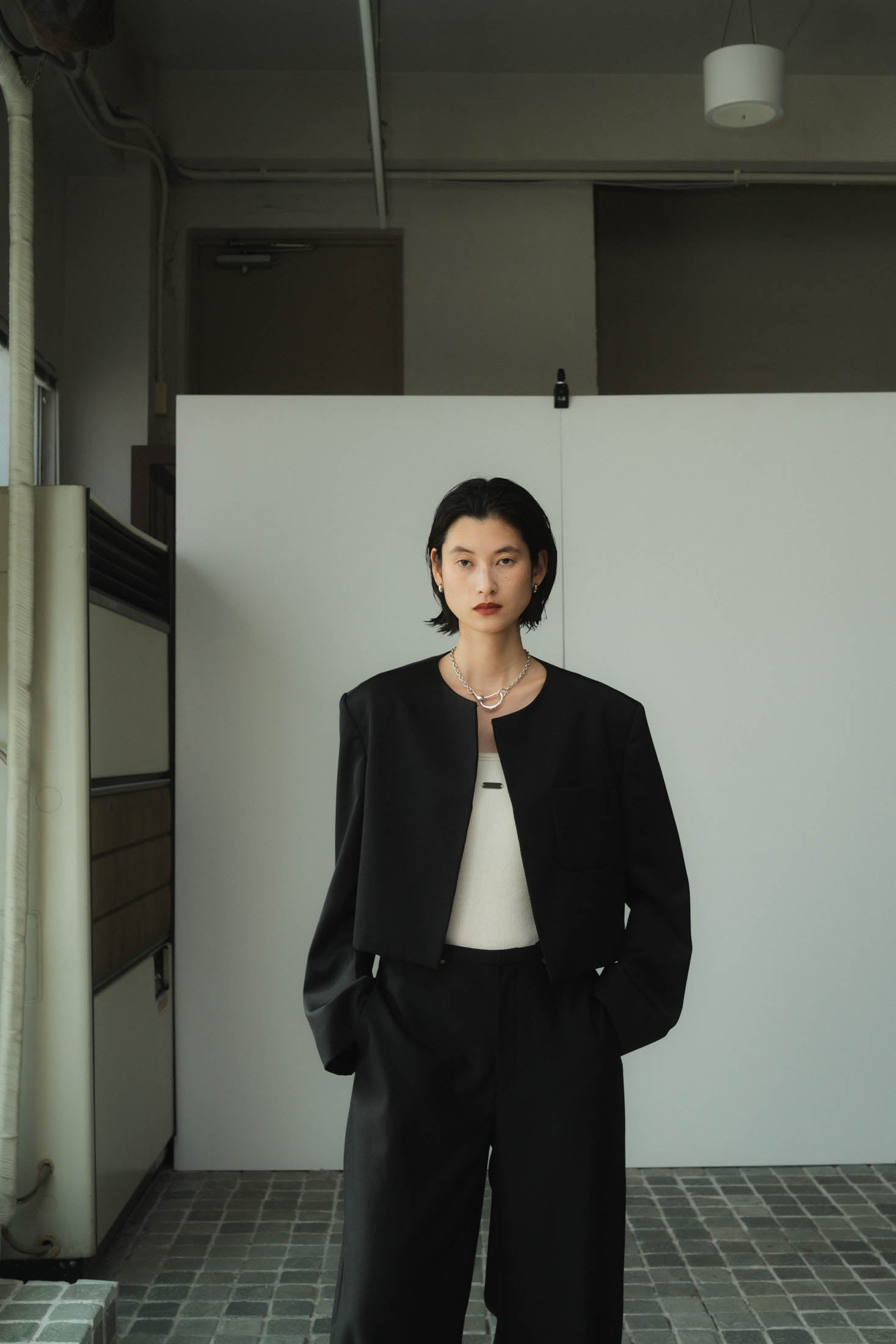 collarless jacket/black
