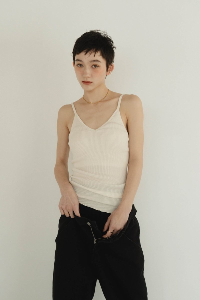 cup in vneck camisole/2color - KNUTH MARF