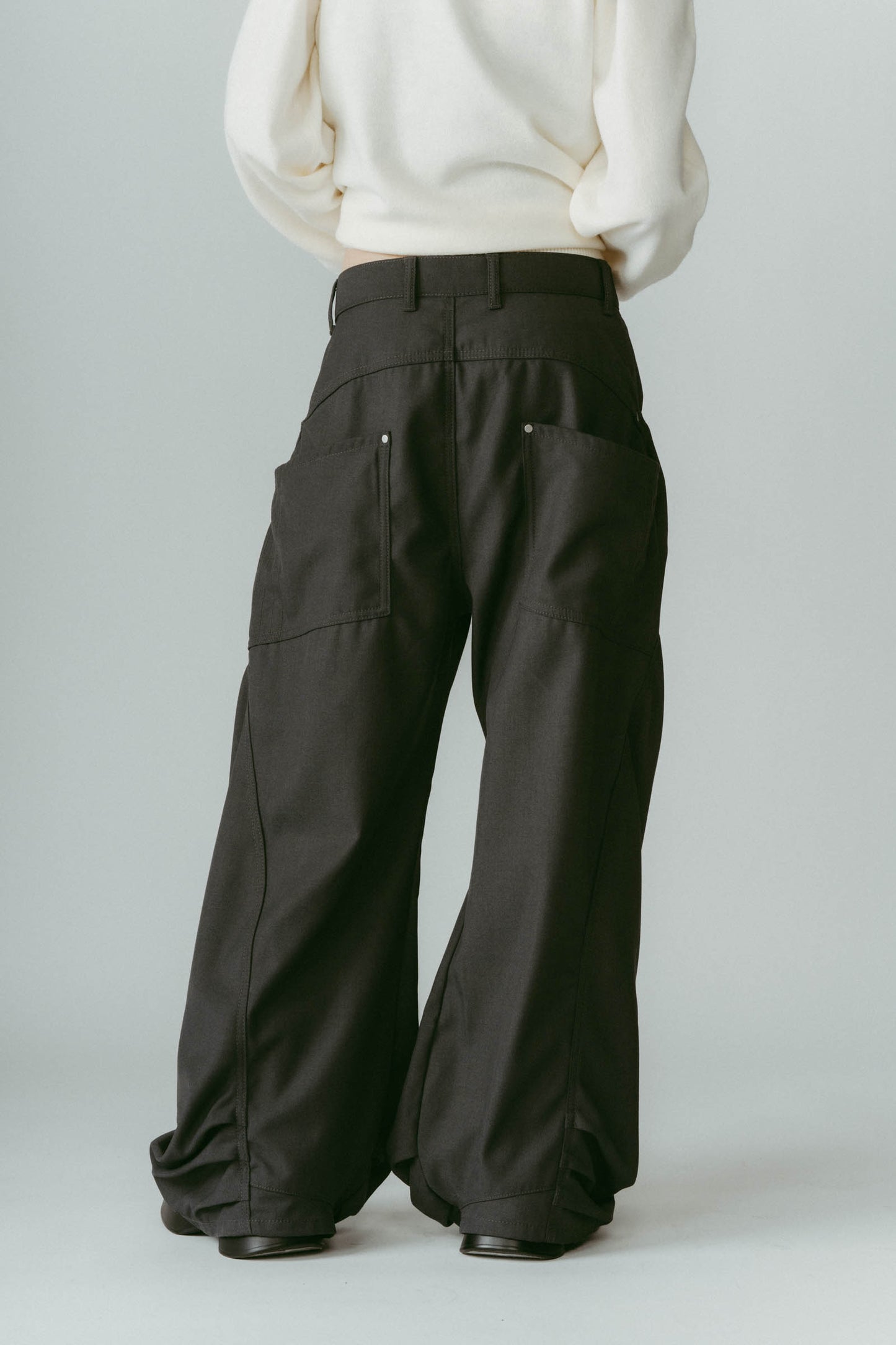 tuck design denim pants/gray