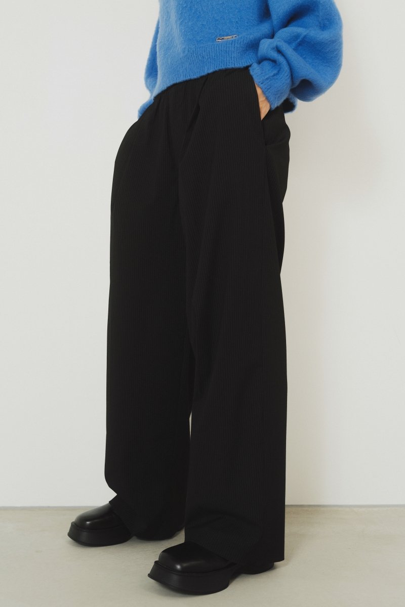 one tuck stripe easy slacks/2color - KNUTH MARF
