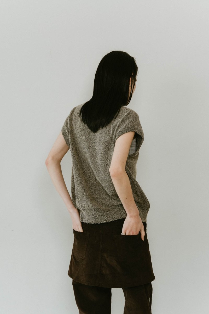 Vneck logo knit vest/2color - KNUTH MARF
