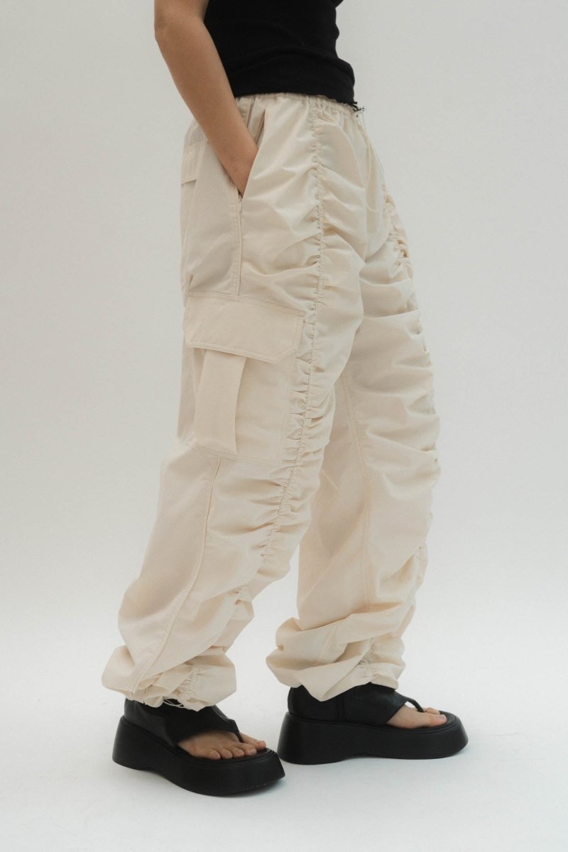waterproof gathered pants/2color - KNUTH MARF