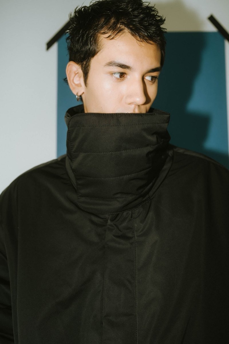 【12/28~出荷】stand collar down jacket(unisex)/black - KNUTH MARF