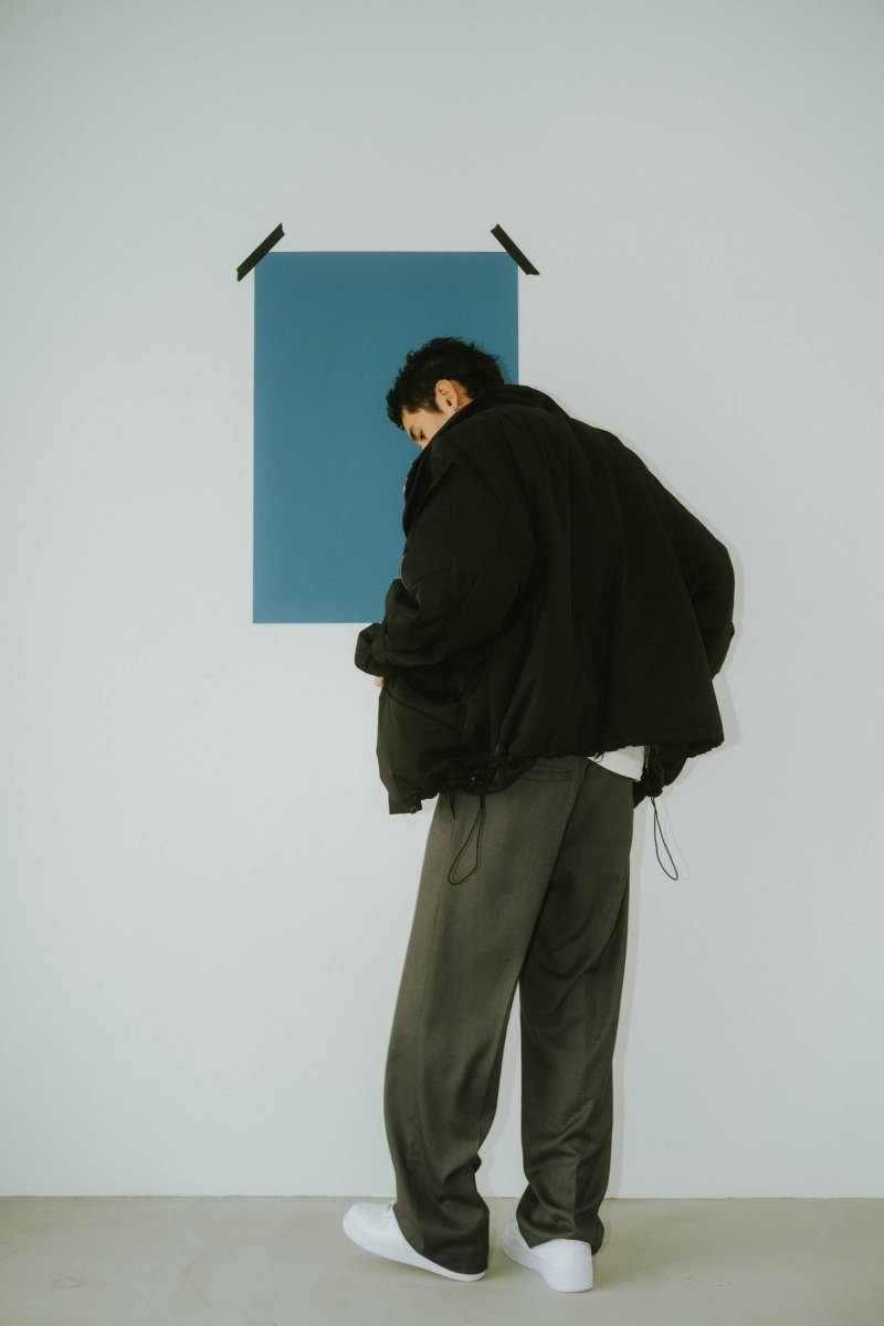 【12/28~出荷】stand collar down jacket(unisex)/black - KNUTH MARF