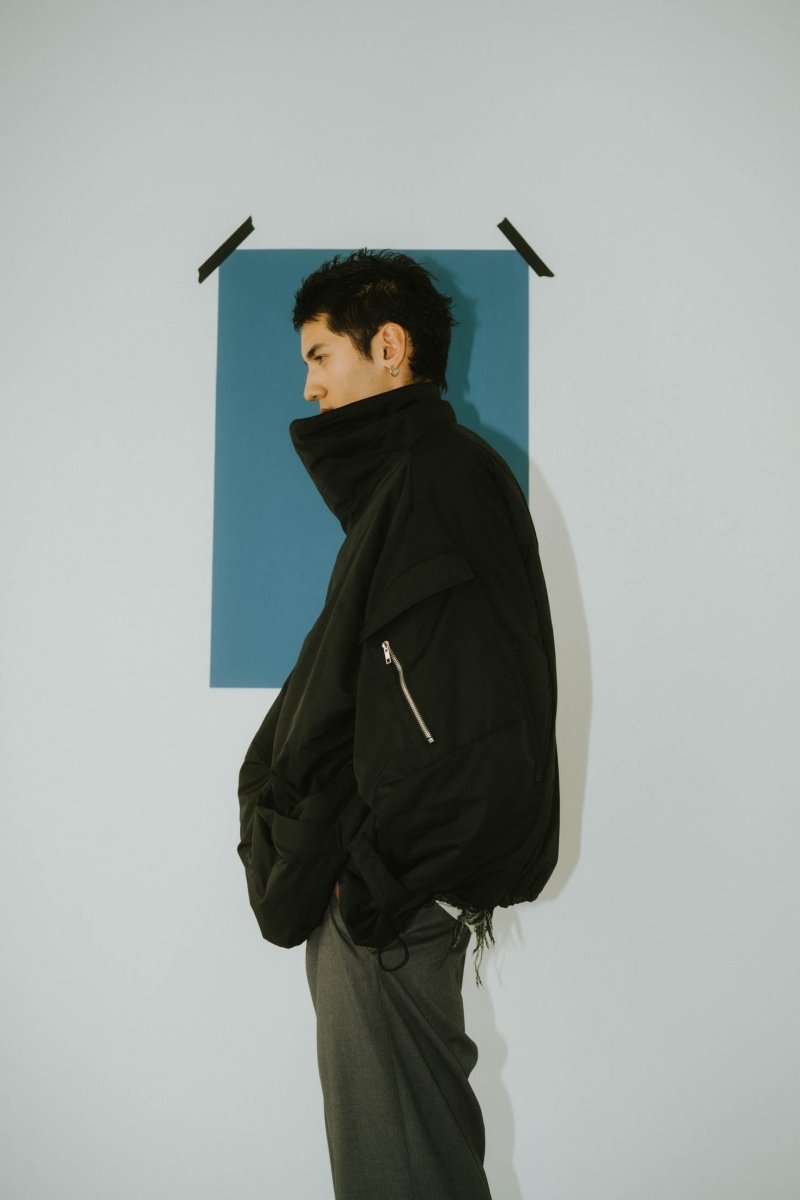 【12/28~出荷】stand collar down jacket(unisex)/black - KNUTH MARF