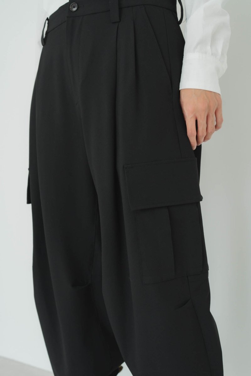 two tuck cargo pants/black - KNUTH MARF