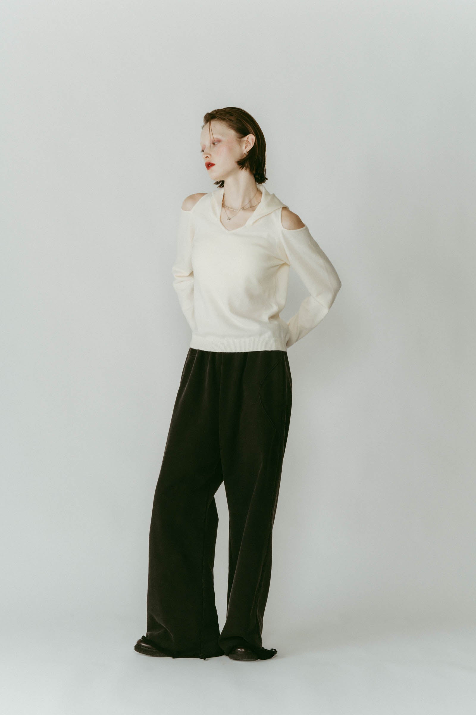 slim hooded knit/white