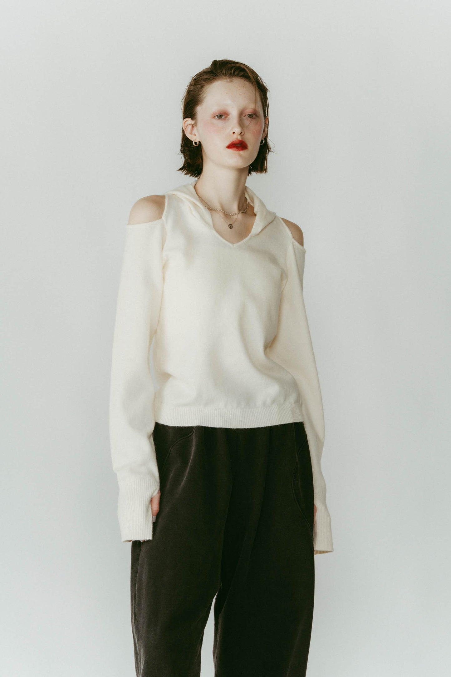 slim hooded knit/white