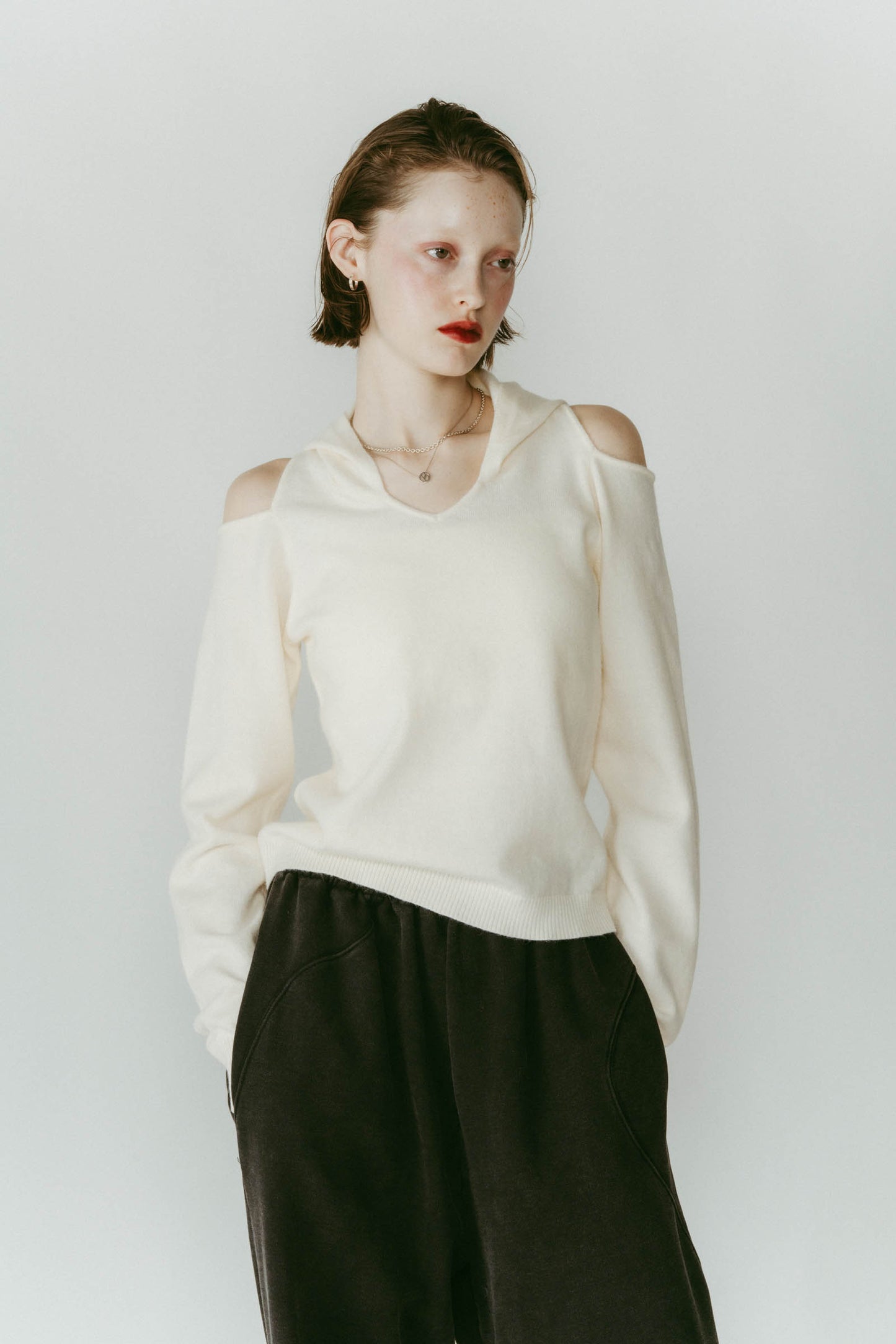 slim hooded knit/white