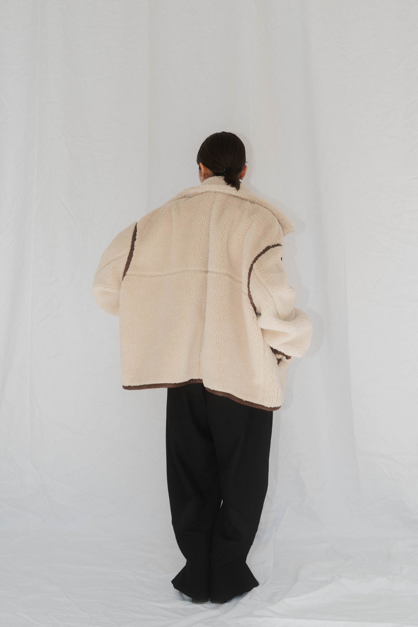 reversible mouton jacket(unisex)/beige/M | KNUTH MARF