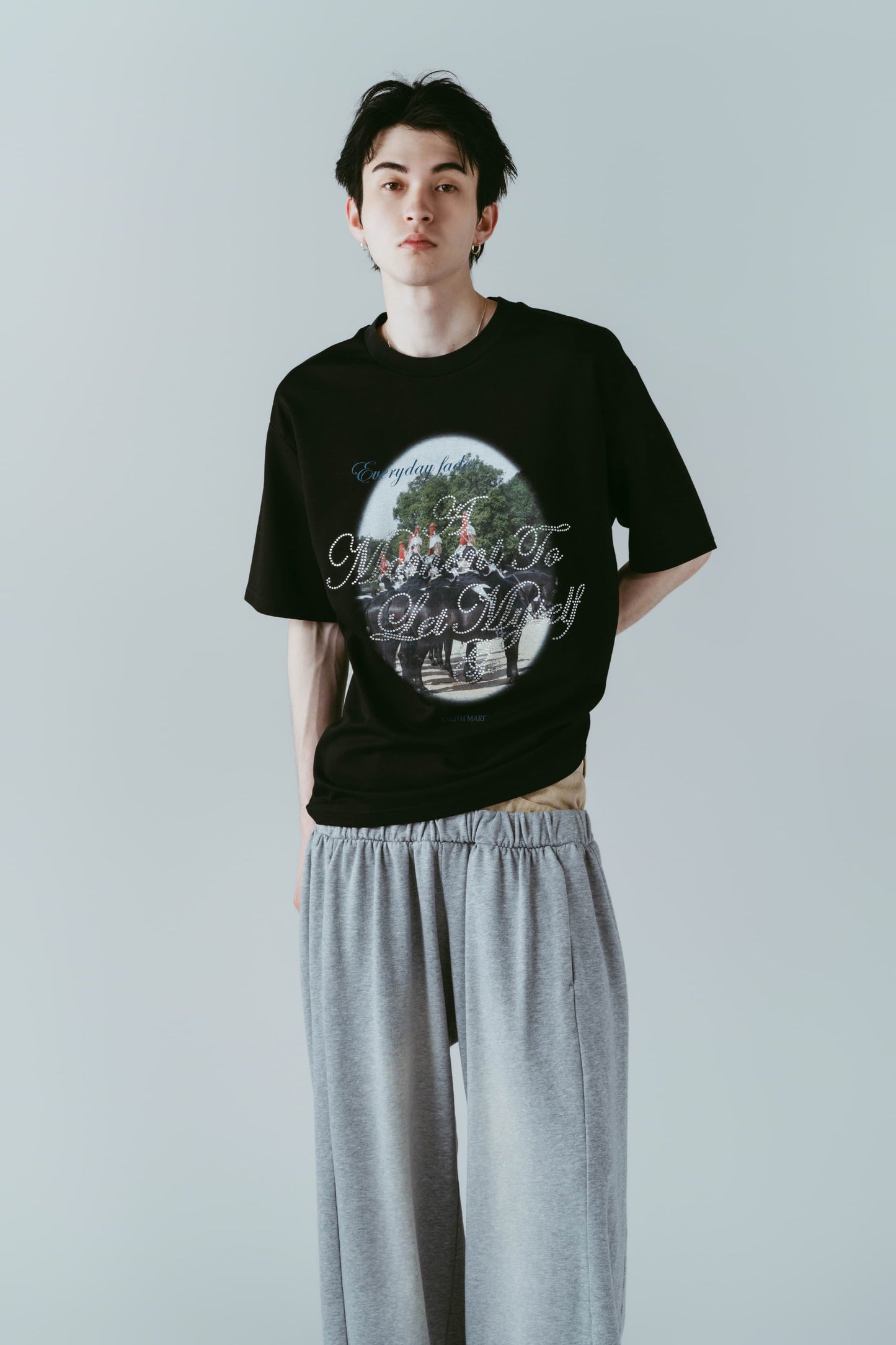 rhinestone graphic tee(unisex)/black