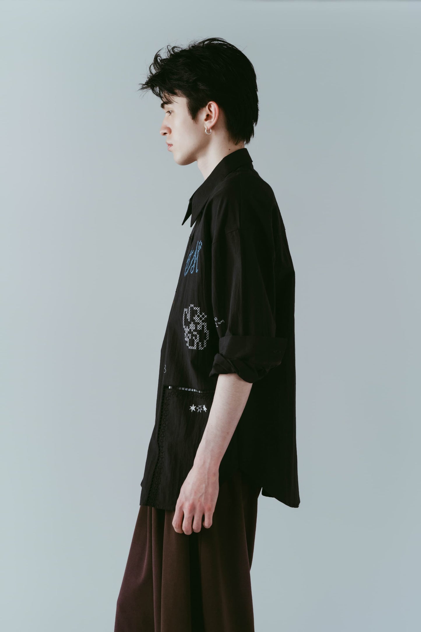 embroidered shirt(unisex)/black