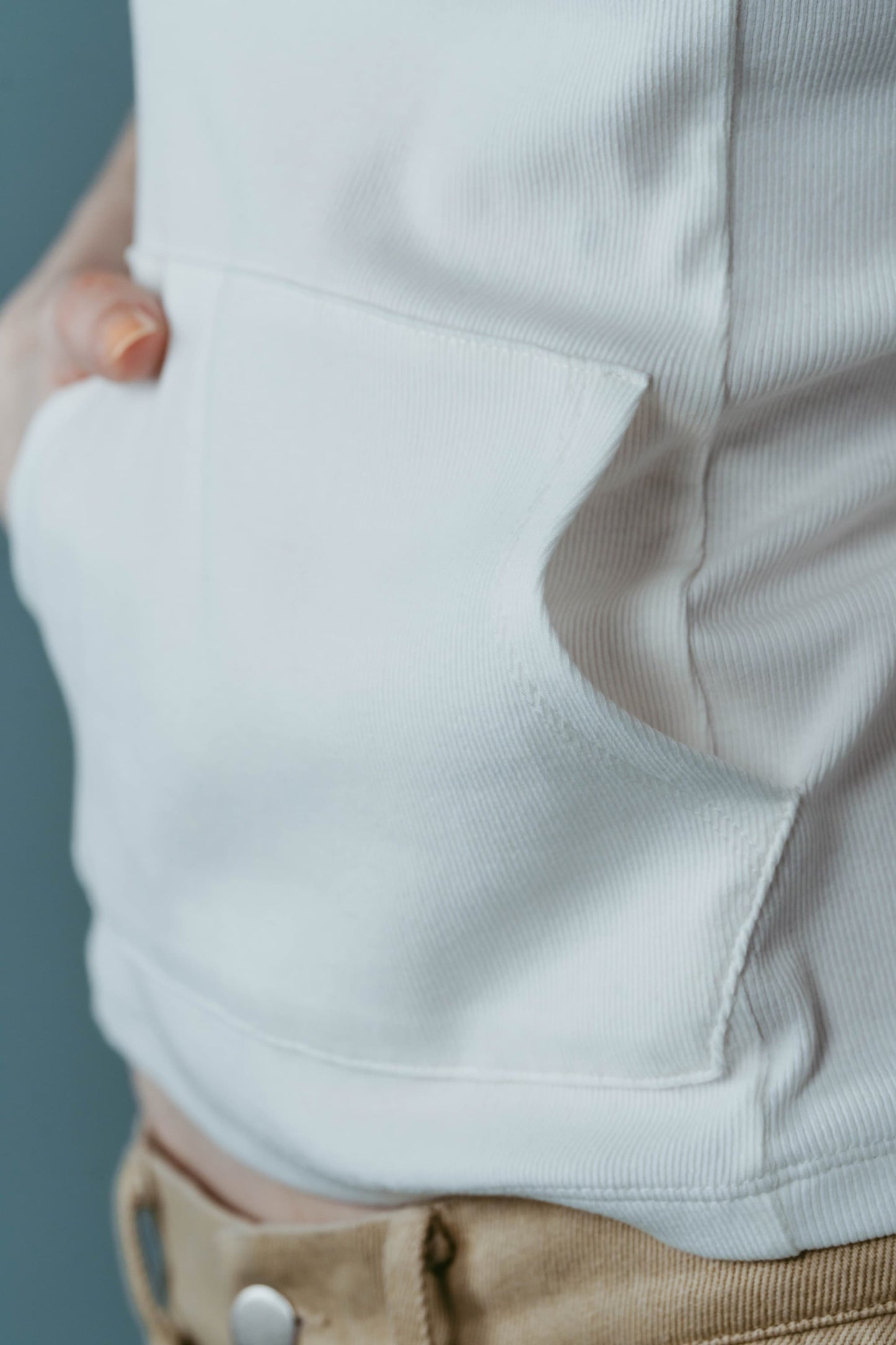 snap-button hoodie/white