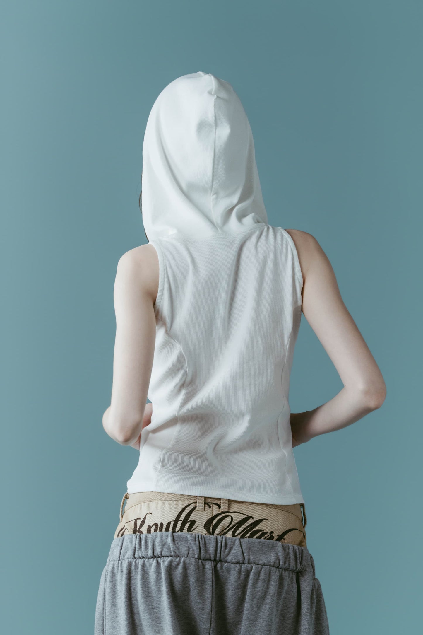 snap-button hoodie/white