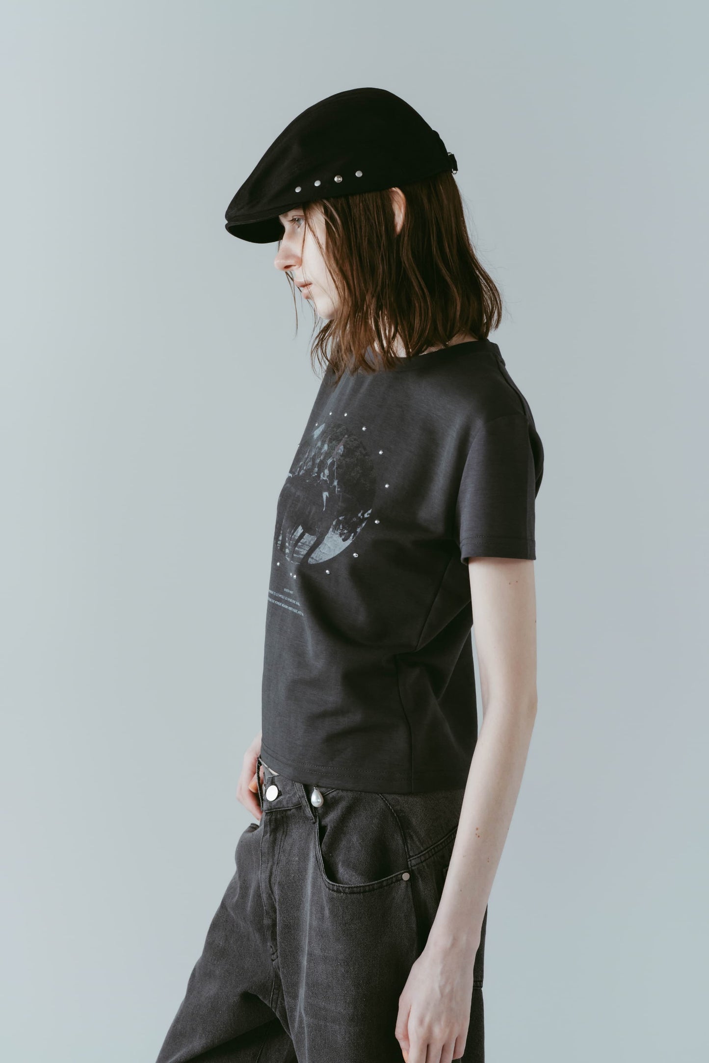 studded compact tee/charcoal