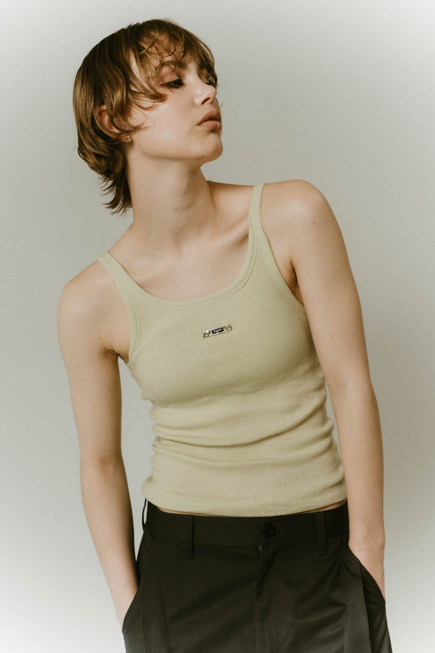 cap in rib tank top/gray,lime