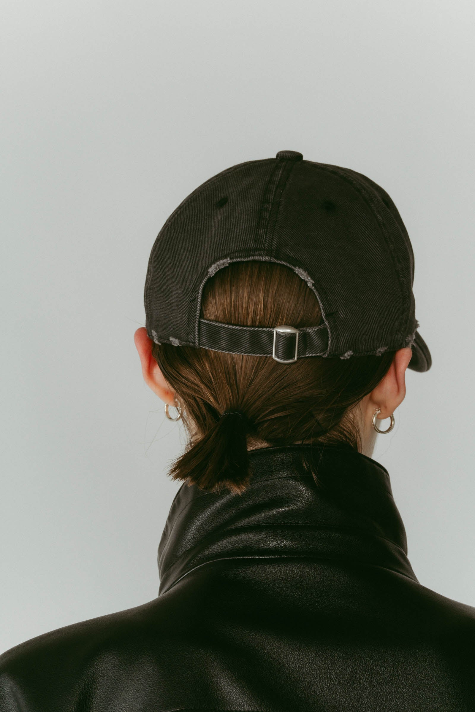 帽子 knuthmarf K motif beanie Knuth Marf - フラワービーニー (グレー) flower beanie | Sir online