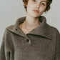 buttoned high-neck knit/gray