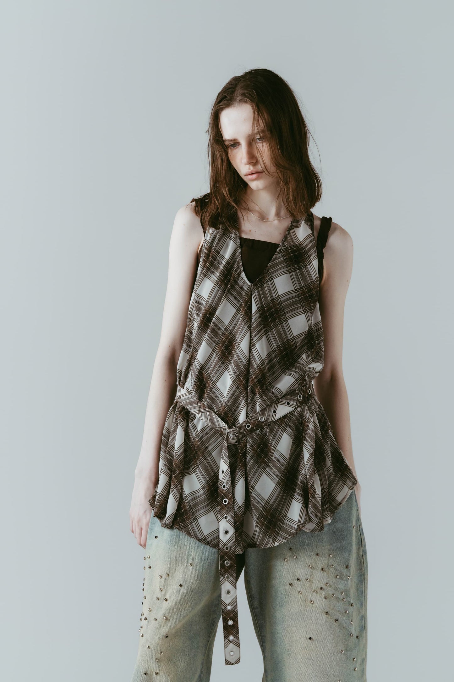 plaid halter neck blouse/brown