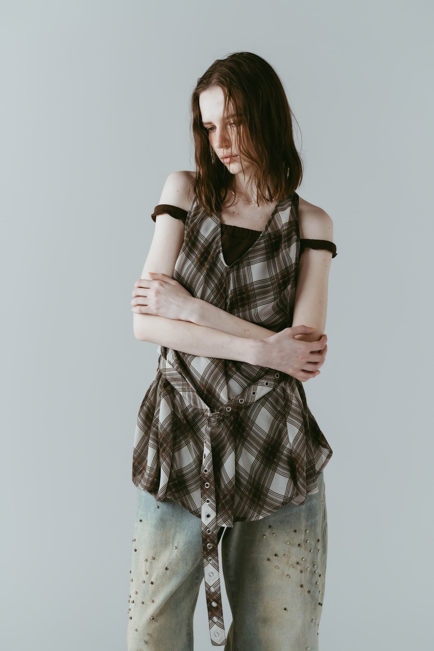plaid halter neck blouse/brown