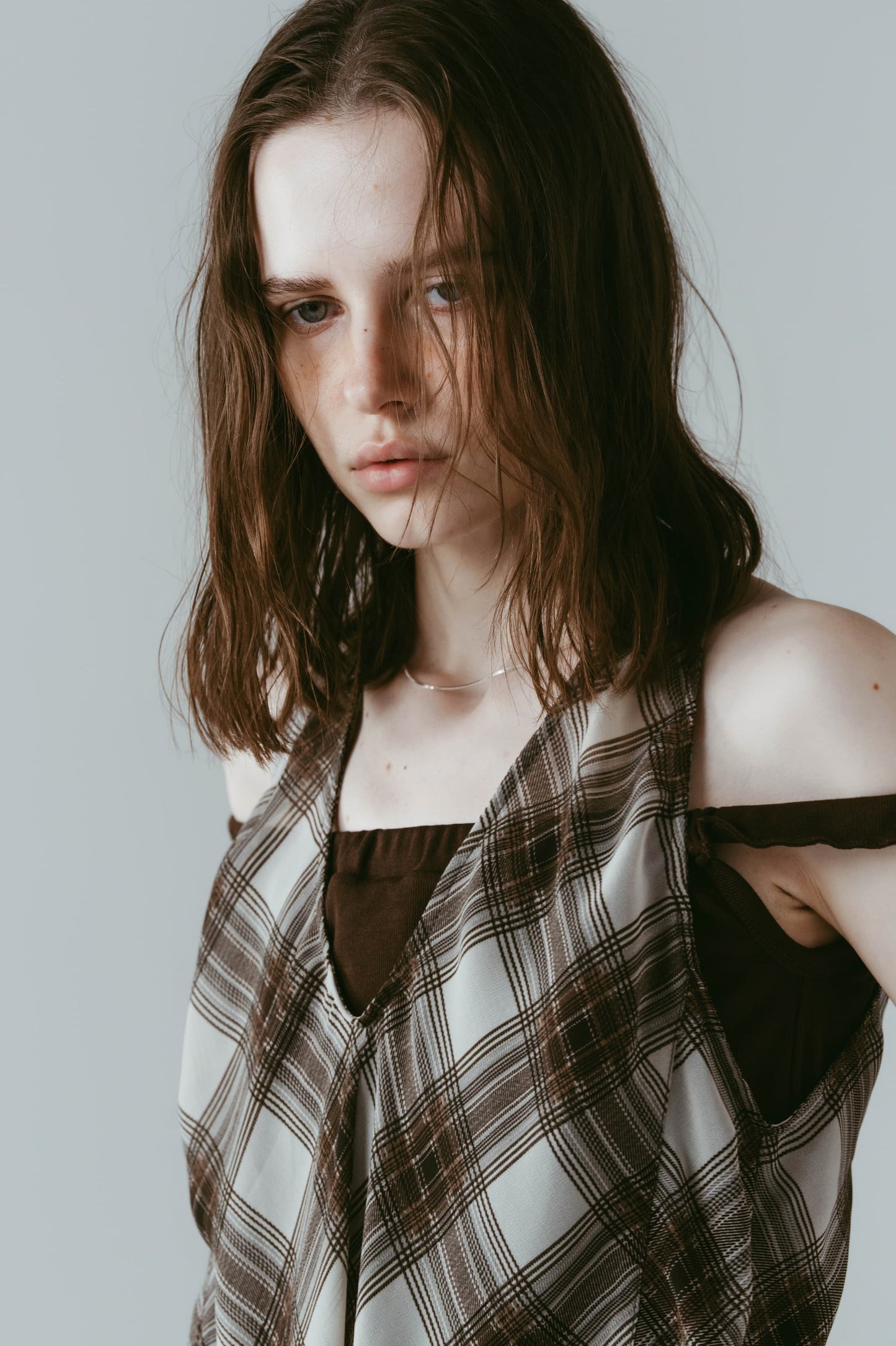 plaid halter neck blouse/brown