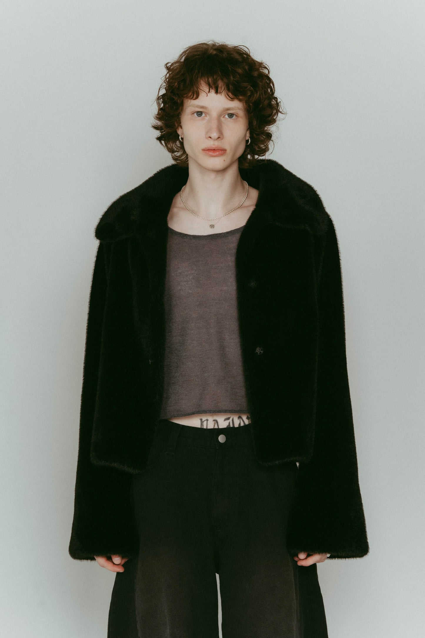 point collar fur coat/black