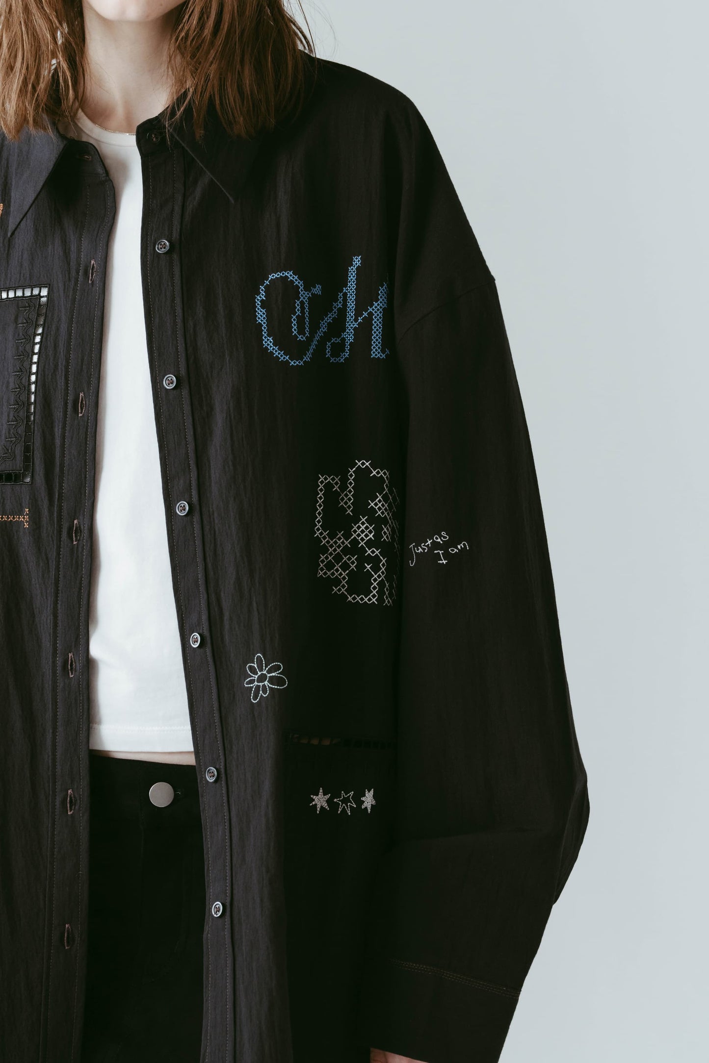 embroidered shirt(unisex)/black