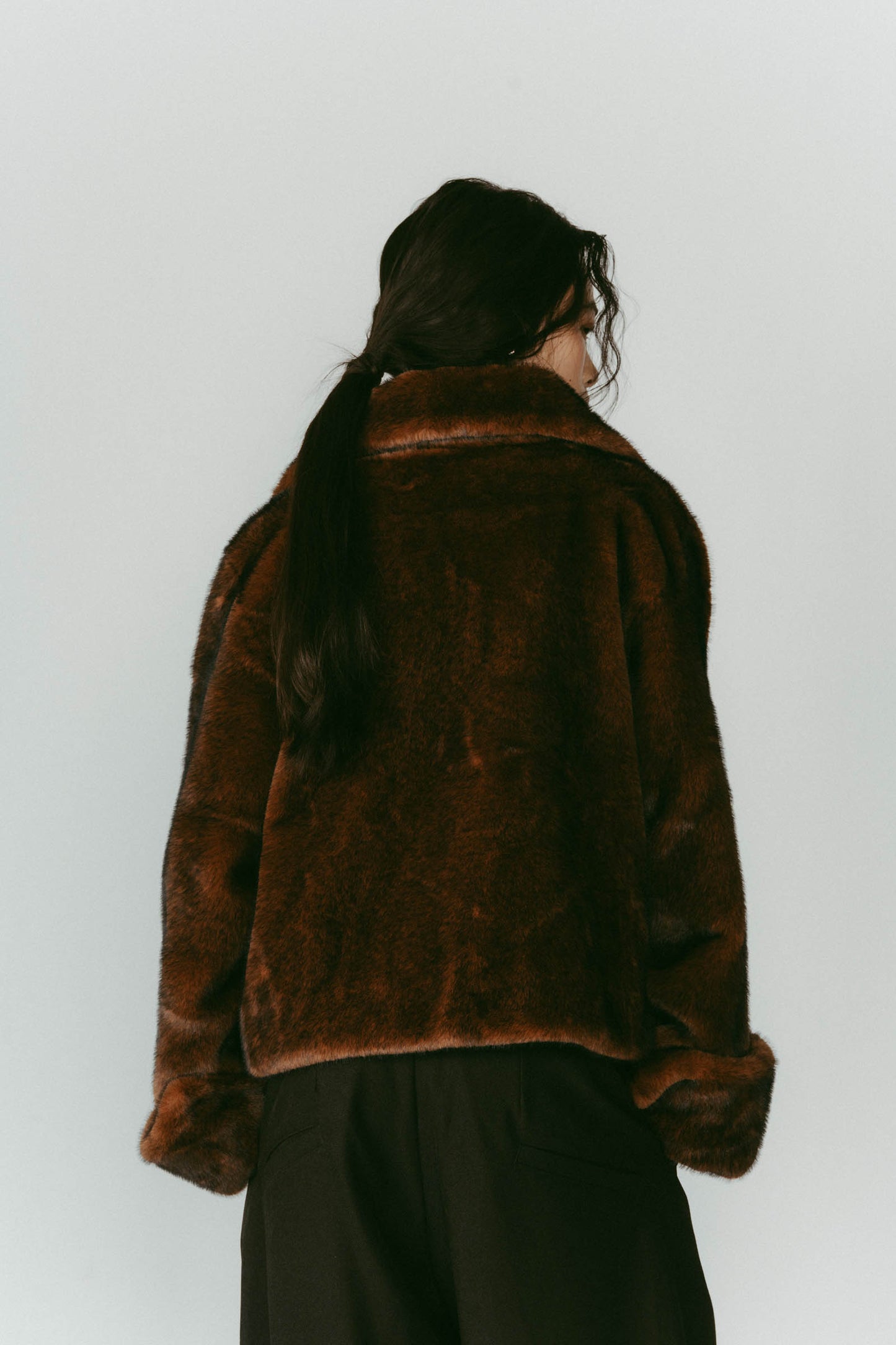 point collar fur coat/brown