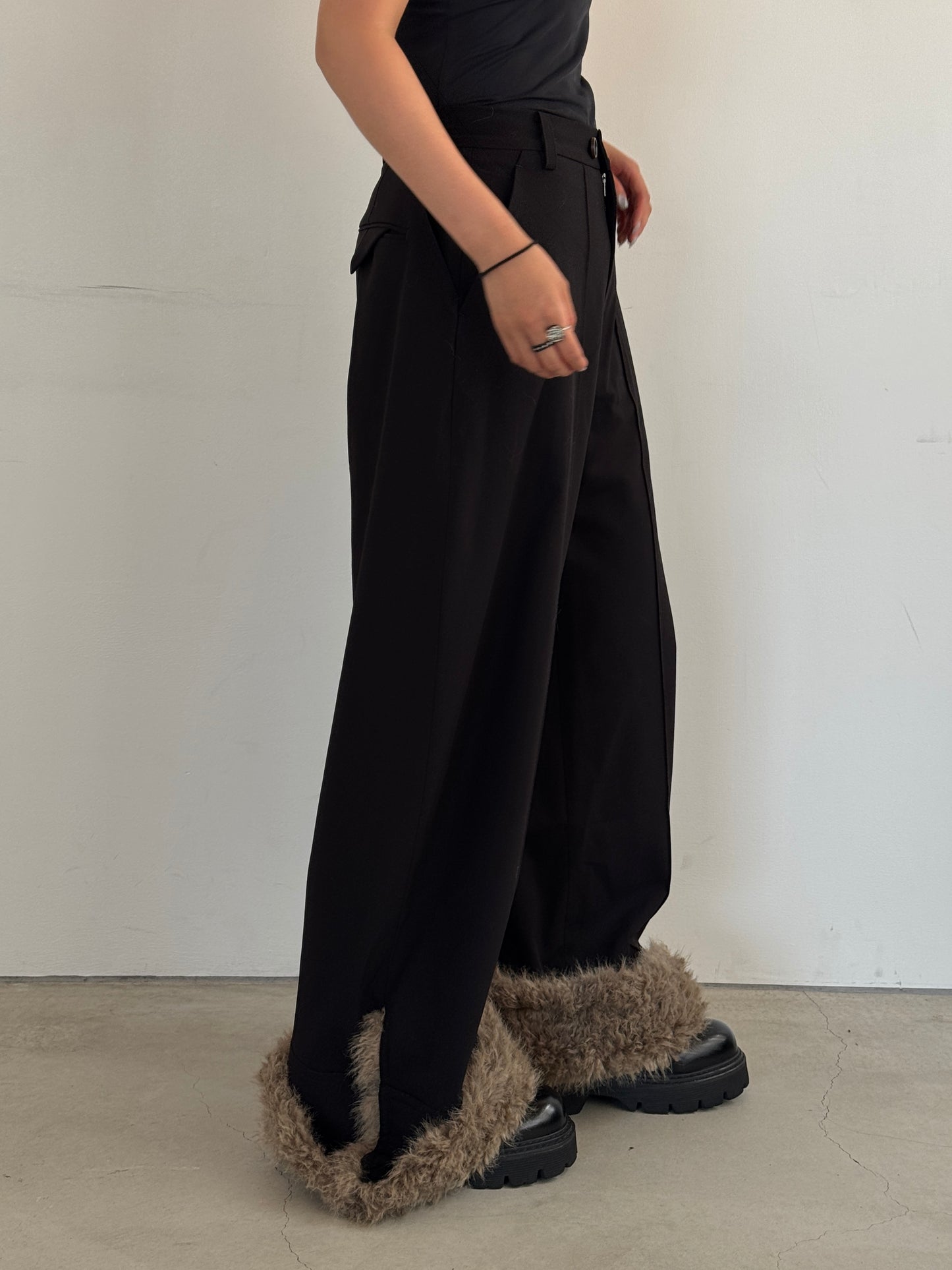 (仮商品名)スラックスファーパンツ(unisex)/blackfur