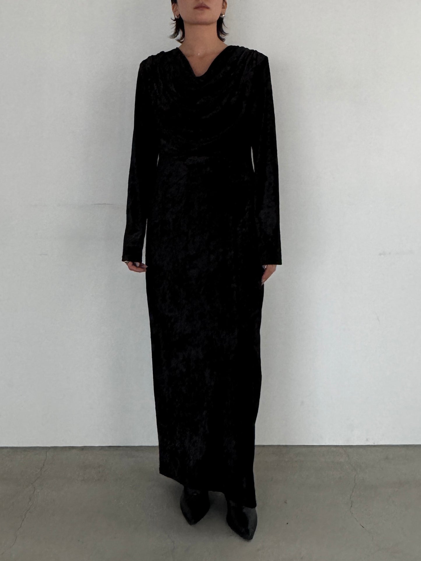 (仮商品名)ベロアワンピース/black