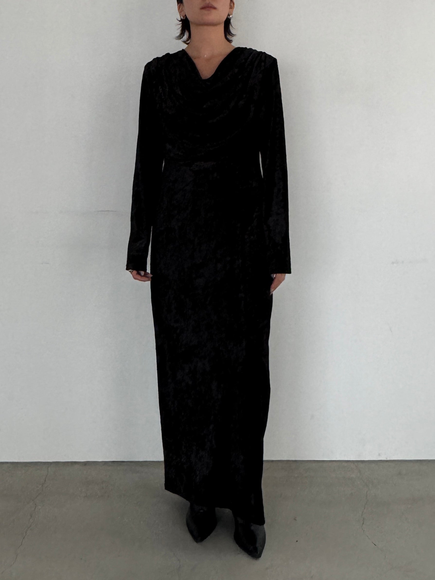 (仮商品名)ベロアワンピース/black