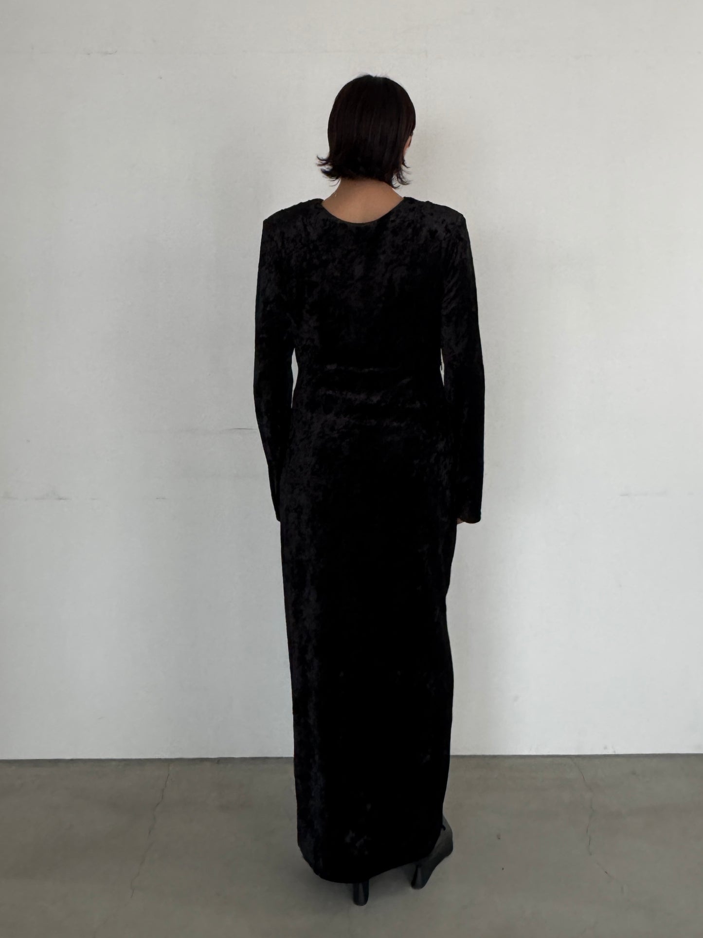 (仮商品名)ベロアワンピース/black