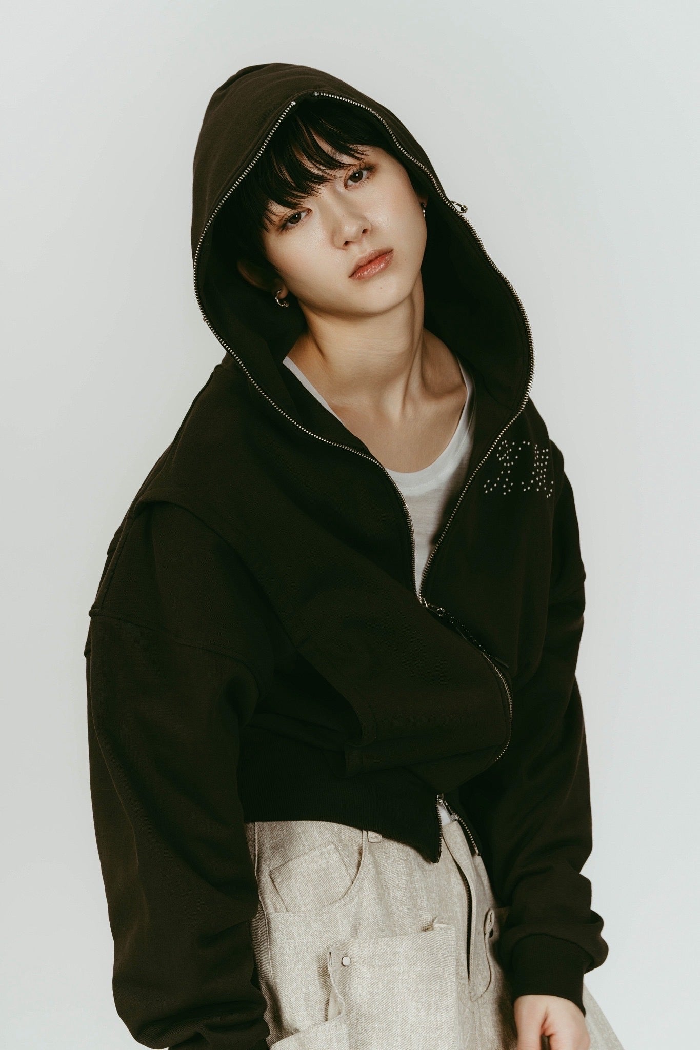 pierced hooded sweatshirt/charcoal