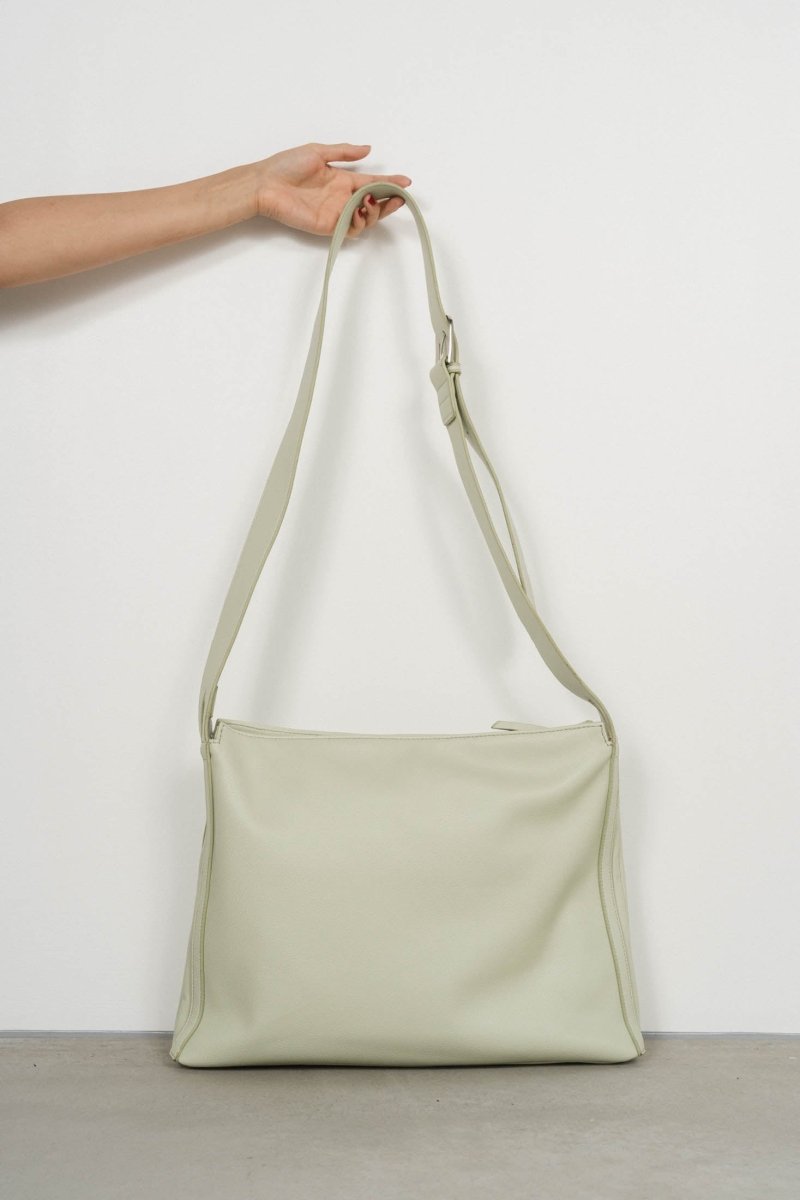 front zip pocket shoulder bag/2color - KNUTH MARF